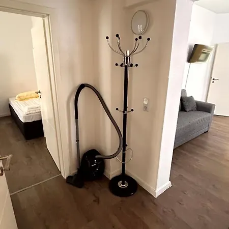 Modernes Mit 2 Schlafzimmern Und Privatparkplatz Nahe Innenstadt * Neumünster