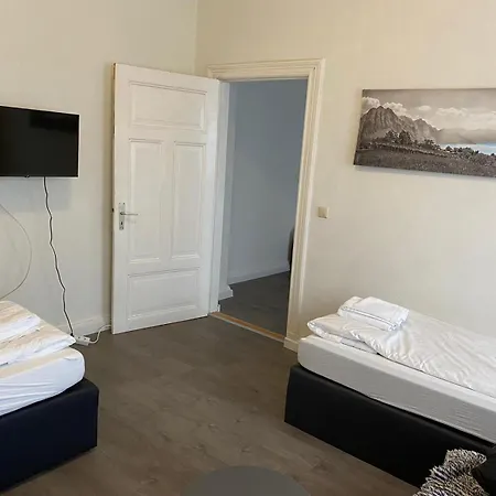 Modernes Mit 2 Schlafzimmern Und Privatparkplatz Nahe Innenstadt Διαμέρισμα