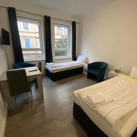 Appartement Modernes Mit 2 Schlafzimmern Und Privatparkplatz Nahe Innenstadt Neumünster