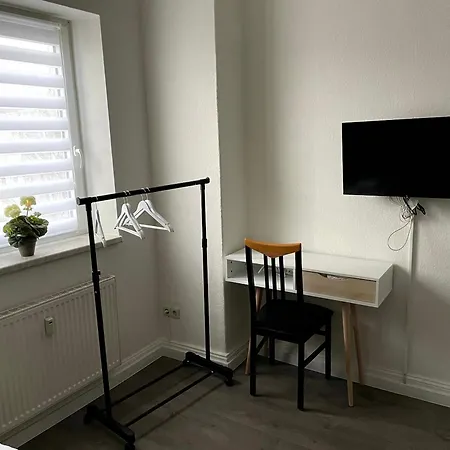 Modernes Mit 2 Schlafzimmern Und Privatparkplatz Nahe Innenstadt Neumünster